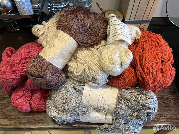 Нитки шерстяные для рукоделия