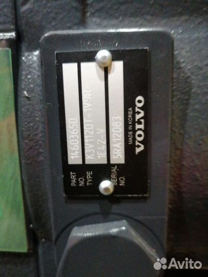 Основнои гидронасос Volvo EC220D VOE14603650