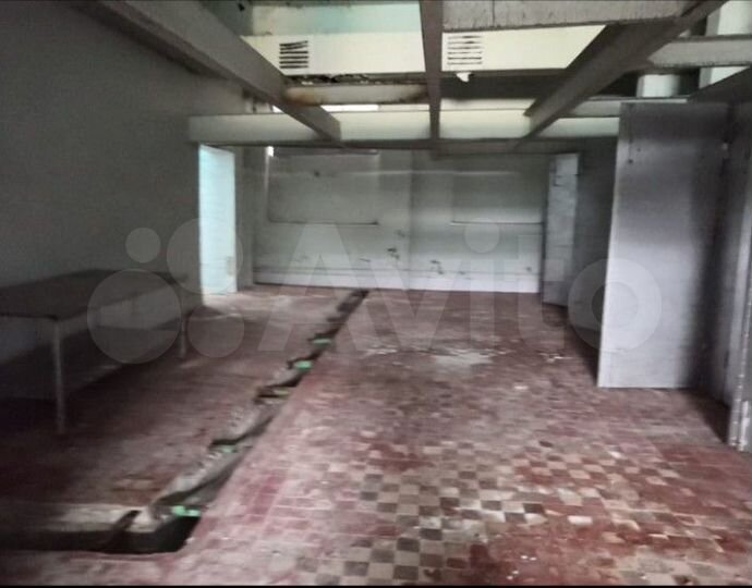 Свободного назначения, 2000 м²