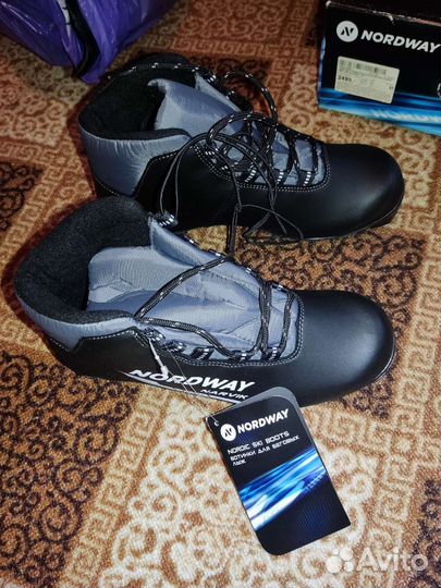 Лыжные ботинки