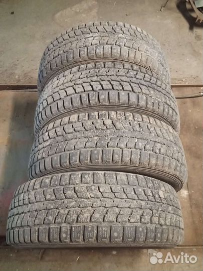 Dunlop SP Winter Ice 01 185/65 R15 88T