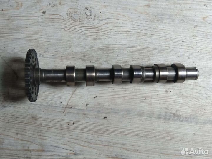 Впускной распредвал Шкода Фабия 1,2л