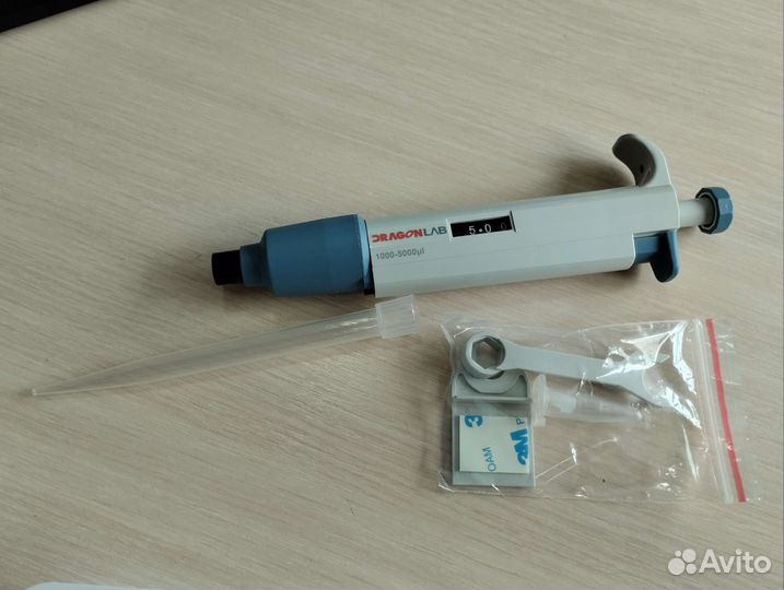 Пипетка автоматическая (дозатор) 1000-5000 мкл