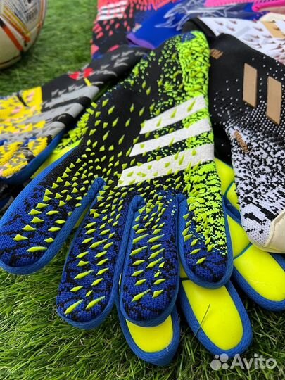 Футбольные вpaтapcкие перчатки
