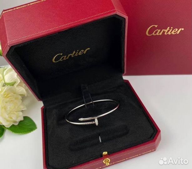 Браслет Cartier Juste un Clou, 32 бриллианта