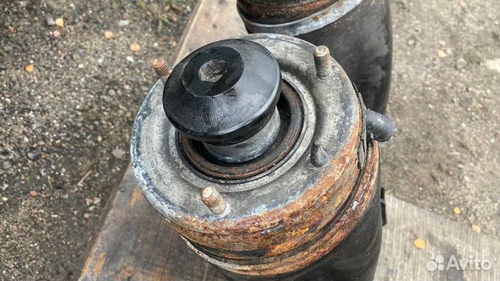 Стойка пневмобалон амортизатор перед Range Rover 3