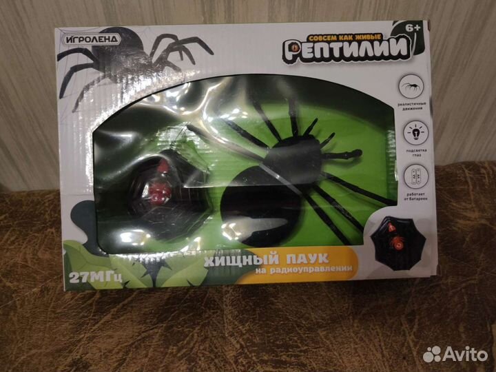 Игрушка новая паук на пульте ду