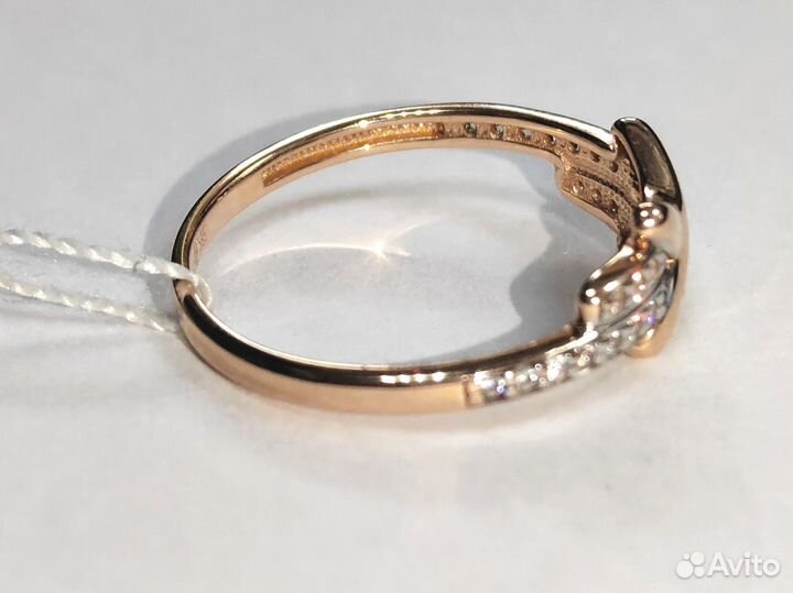 Золотое кольцо с камнем 16,5р