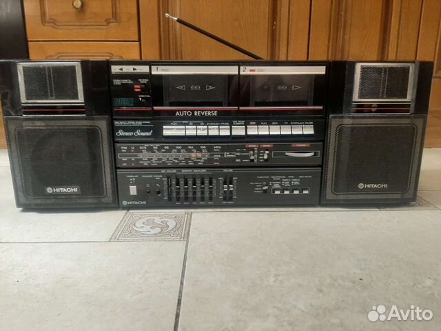 Винтажная магнитола Hitachi TRK-W550e