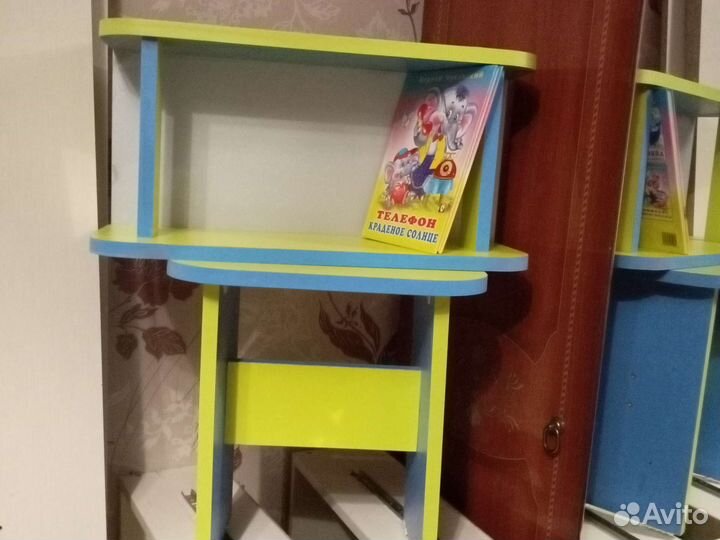 Табуретка детская с полочкой новые