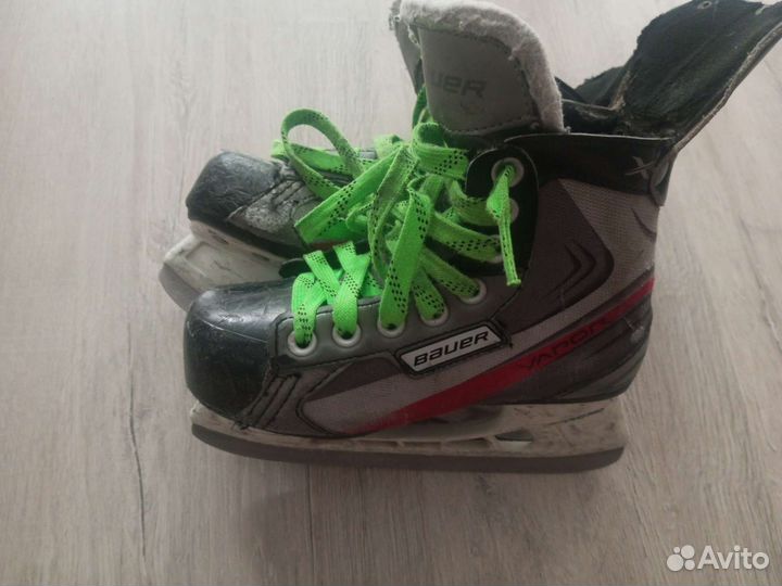 Хоккейные коньки bauer