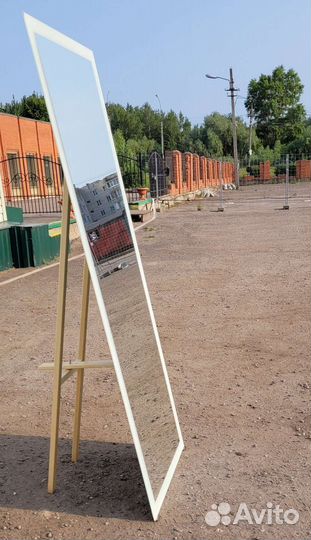 Зеркало напольное