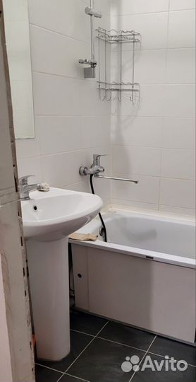 Раковина в ванную в комплекте