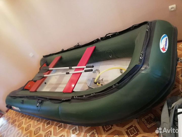 Надувная лодка с мотором