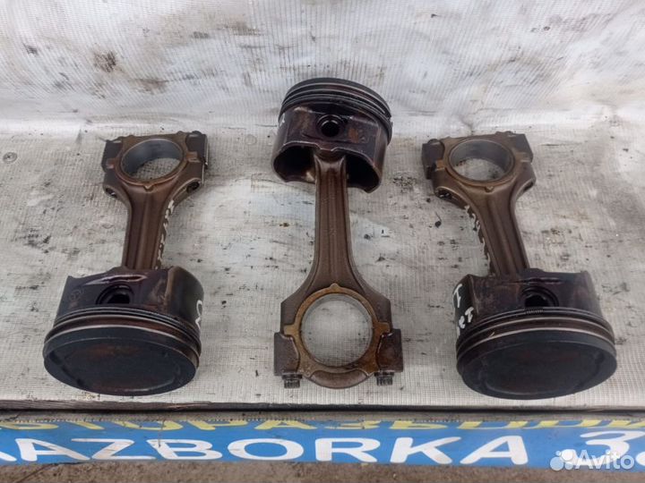 Поршень + шатун 111.960 W124 двиг2.2 бенз цена 3шт