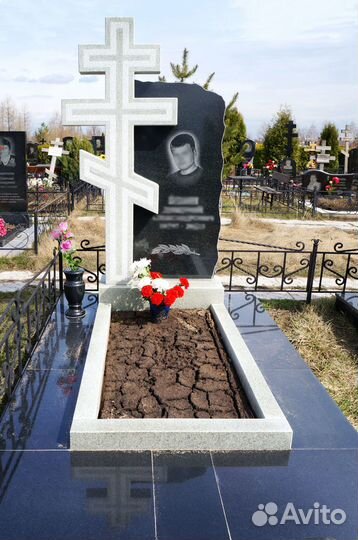 Памятник Гранит, комплект все включено. Установка