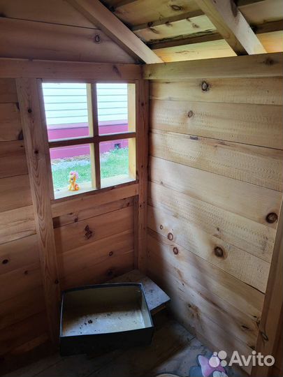 Домик с песочницей