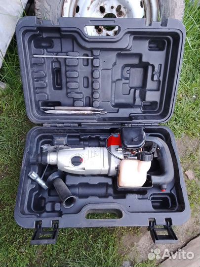 Бензиновый перфоратор