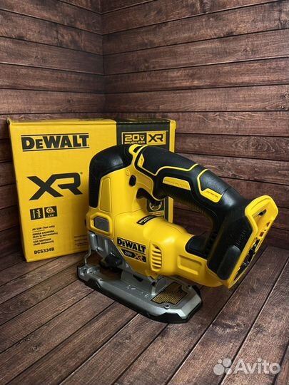 Лобзик dewalt dcs334