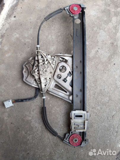 Стеклоподъёмник задний левый Mercedes W220