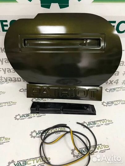 Заглушка запасного колеса УАЗ Патриот все цвета