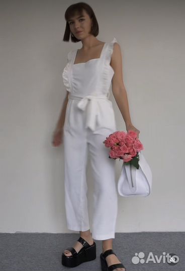 Комбинезон белый летний