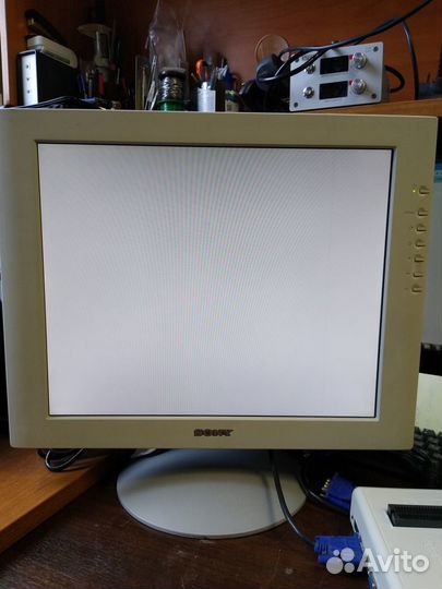 Монитор Sony SDM-S71 17