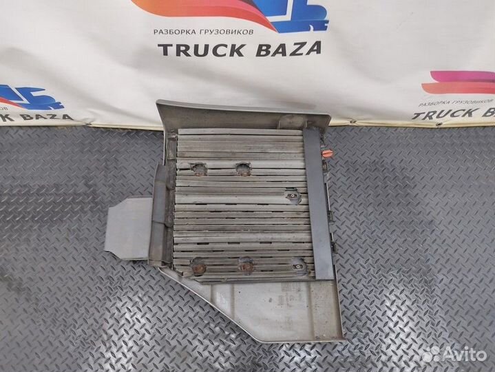 Крыло переднее левое задняя часть