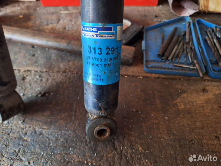 Стойки (амортизаторы)