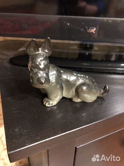 Фарфоровые фигурки собак