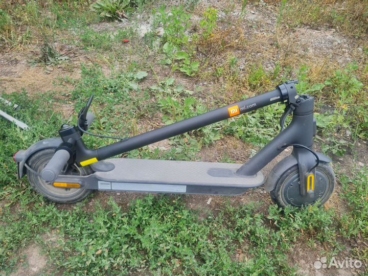 Xiaomi Mi Electric Scooter Essential