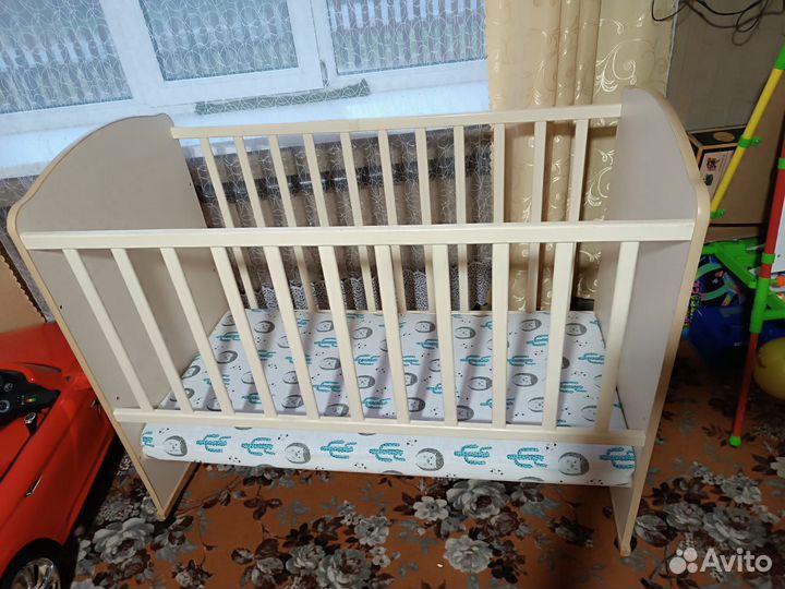 Детская кроватка