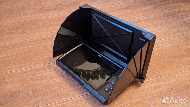 Крышка козырек Garmin Striker 9 sv фиксатор кабеля