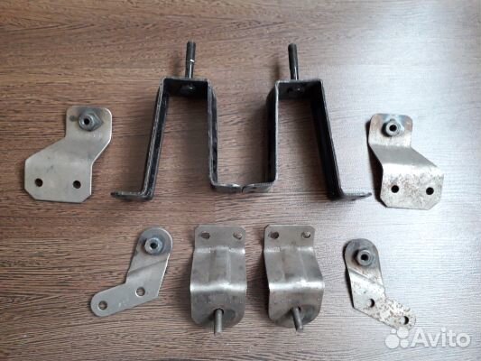 Кронштейн крепления бампера на Волгу 3110, 31105