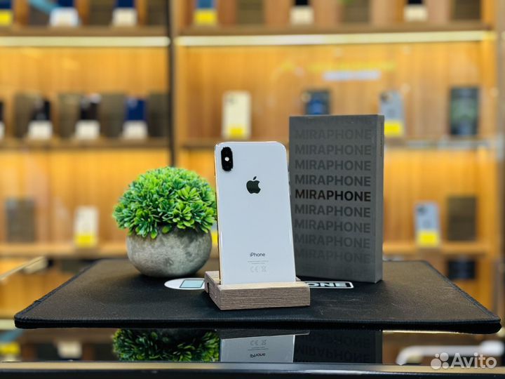 iPhone X, 64 ГБ