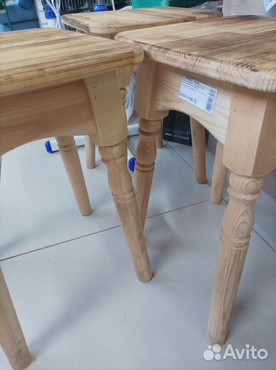 Табуретки деревянные