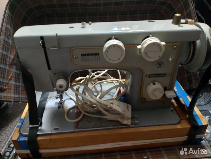 Швейная машинка
