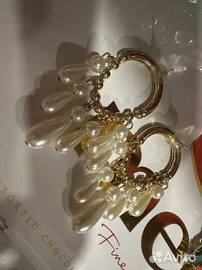 Серьги (бижутерия)