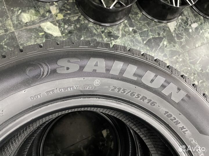 Sailun Ice Blazer Arctic SUV 215/65 R16 102H