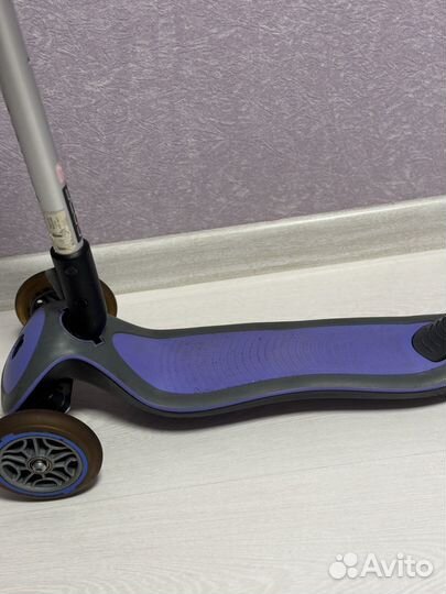 Самокат трехколесный Globber