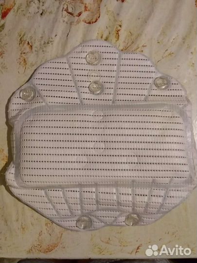 Подушка для ванны на присосках