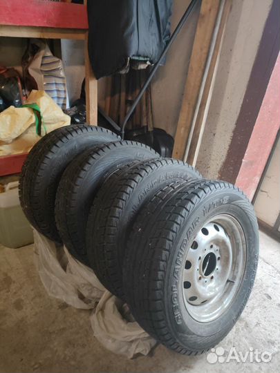 Yokohama Geolandar I/T-S G073 215/70 R15