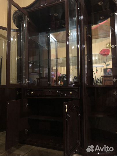 Буфет, витрина