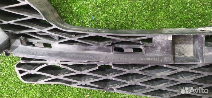 Кронштейн бампера передний Volkswagen Passat Cc