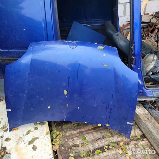 Капот на renault кангу 2001г