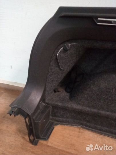 Обшивка багажника левая Volkswagen Polo хетчбек