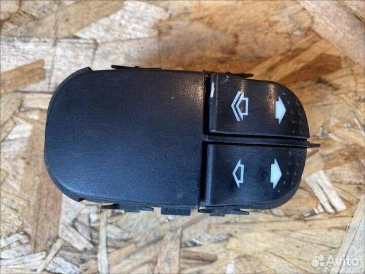 Блок управления стеклоподъемниками Ford Focus