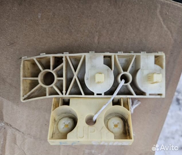 Крепление заднего бампера правое