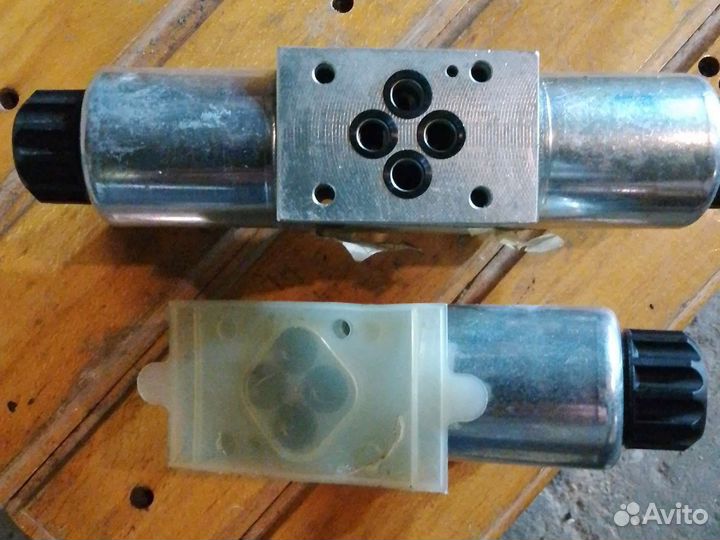 Гидрораспределитель