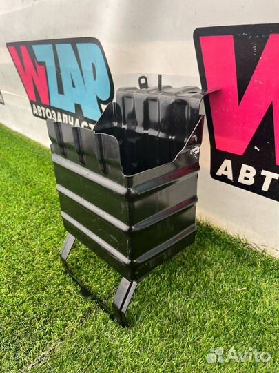 Полка аккумулятора Tesla Model X 2018